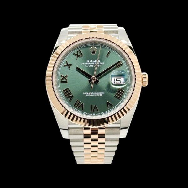 unworn_july_2026_rolex_18k_hal_1785480843_583d9246_progressive (1)
